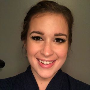 Meet your Posher, Lydia